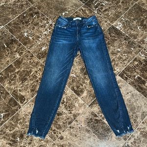 KANCAN juniors Estilo distressed jeans